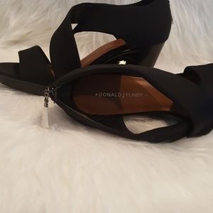NWOB Donald J. Pliner Wedge Sandals